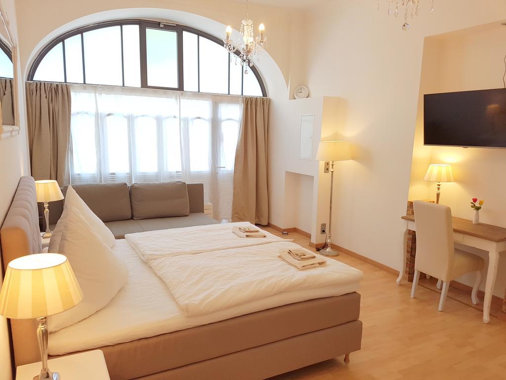 Gastein By Rockchair Apartments L Superhost Status L 2 Bedrooms Boxspringbeds 1,5 Bathrooms - Cozy Family & Business Flair Welcomes You! Berlin Exterior photo