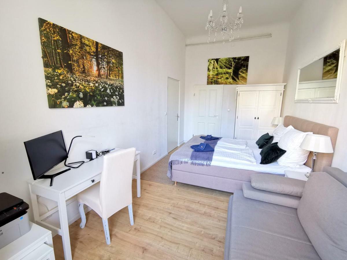 Gastein By Rockchair Apartments L Superhost Status L 2 Bedrooms Boxspringbeds 1,5 Bathrooms - Cozy Family & Business Flair Welcomes You! Berlin Exterior photo
