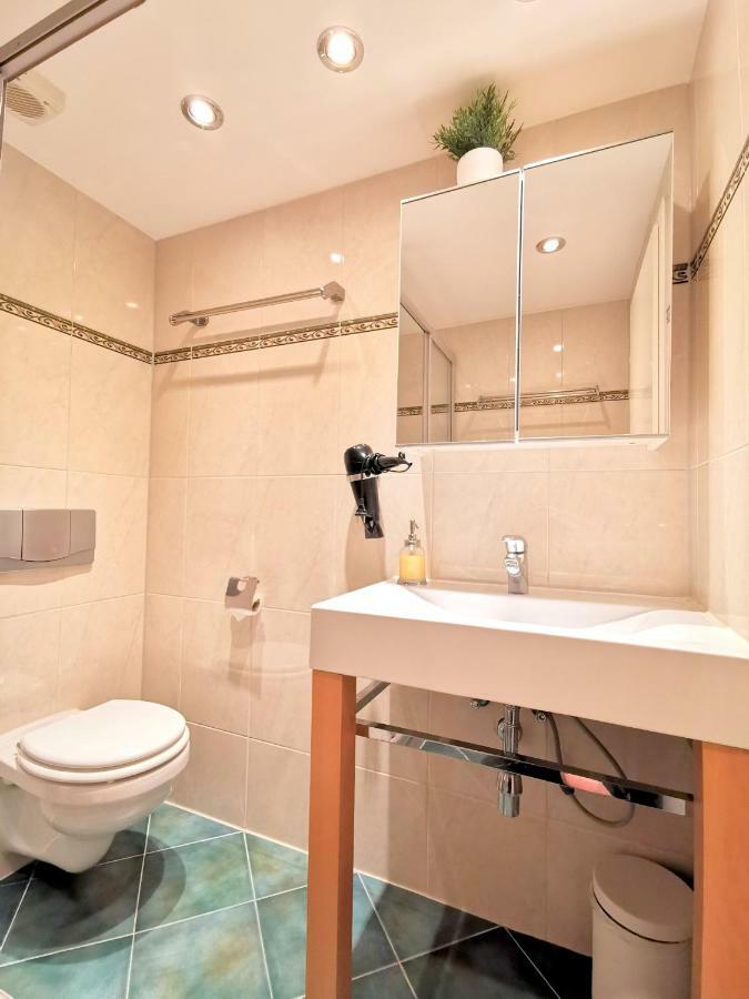 Gastein By Rockchair Apartments L Superhost Status L 2 Bedrooms Boxspringbeds 1,5 Bathrooms - Cozy Family & Business Flair Welcomes You! Berlin Exterior photo