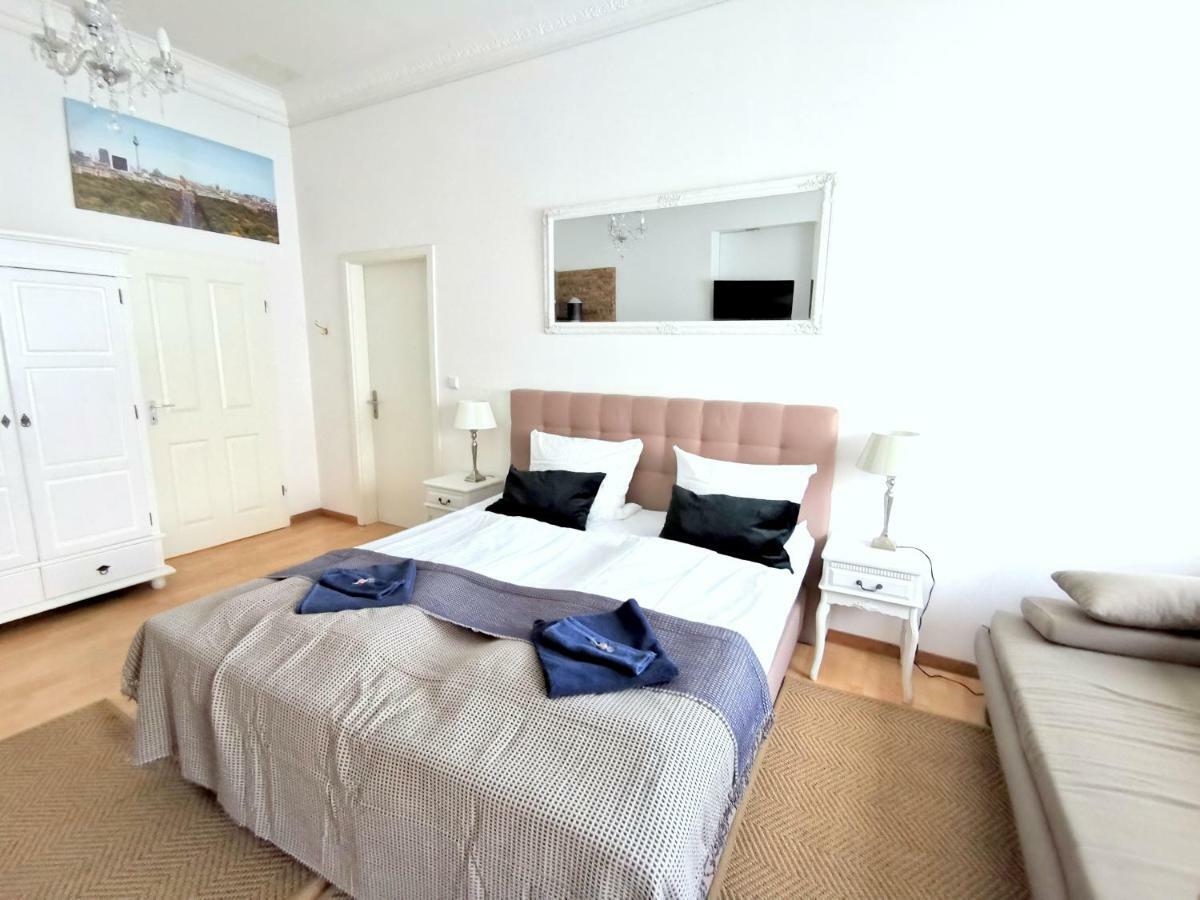 Gastein By Rockchair Apartments L Superhost Status L 2 Bedrooms Boxspringbeds 1,5 Bathrooms - Cozy Family & Business Flair Welcomes You! Berlin Exterior photo